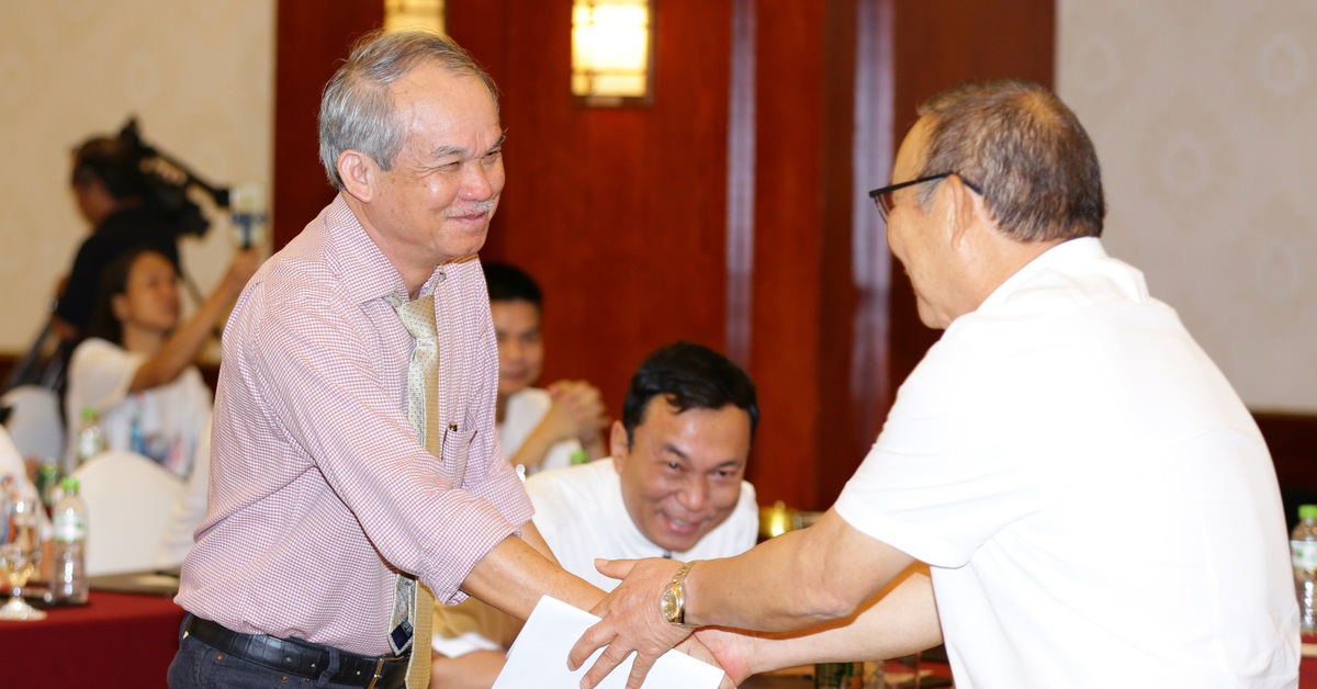 Bầu Đức và giấc mơ lớn với bóng đá trẻ Việt Nam