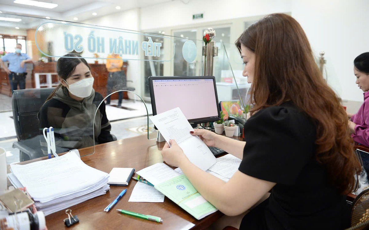 Đầu tháng 5 có nghỉ lễ, TP.HCM chi trả lương hưu, trợ cấp bảo hiểm xã hội ra sao?