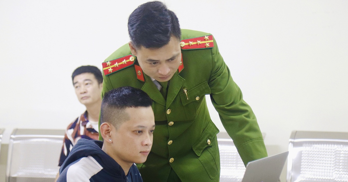 Hướng dẫn mới thủ tục đăng ký tạm trú: Nộp ở đâu, hồ sơ cần những gì?