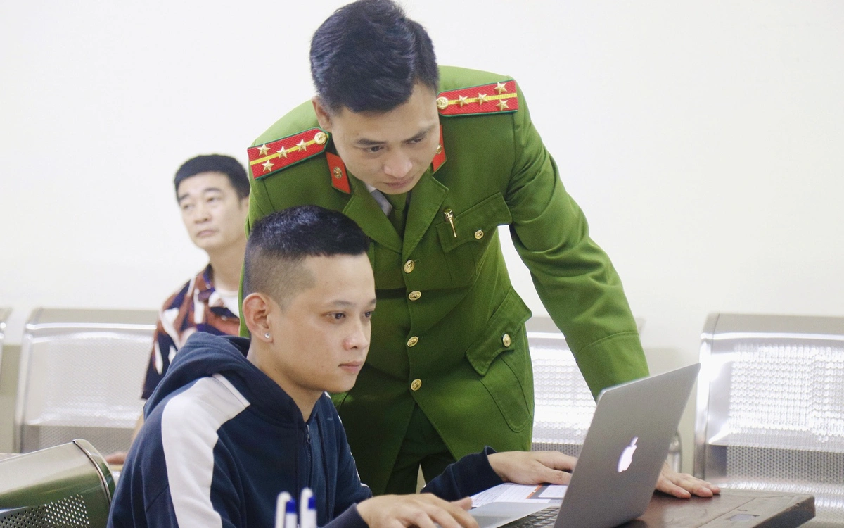 Hướng dẫn mới thủ tục đăng ký tạm trú: Nộp ở đâu, hồ sơ cần những gì?