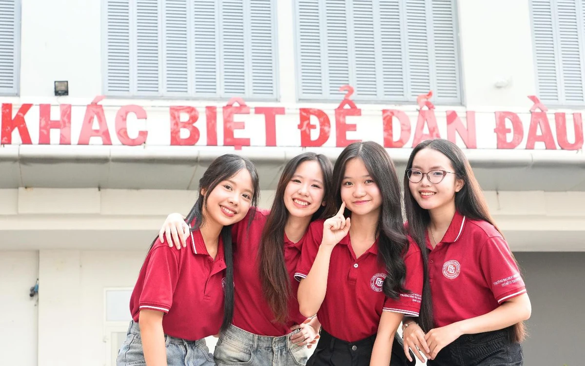 Học toàn phần tại Ngoại thương, nhận bằng cử nhân đào tạo quốc tế