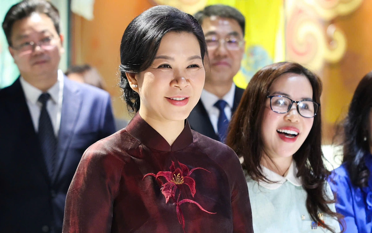 Phu nhân Ngô Phương Ly tại điểm hẹn của những âm vang hữu nghị Việt - Trung