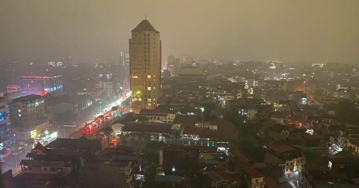 Ngày 17-4: Thái Nguyên, Phú Thọ, Bắc Ninh, Hà Nội... trời tối đen như mực, có nơi mưa to