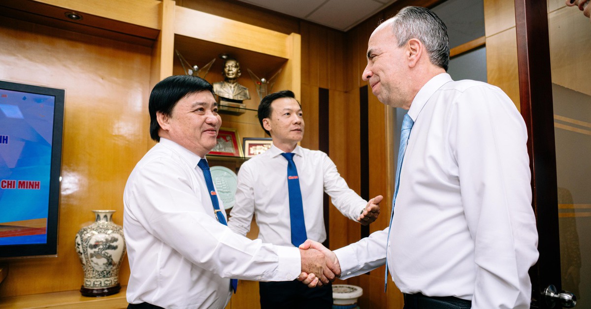 Đại sứ Cuba: Tôi muốn làm cộng tác viên của Tuổi Trẻ