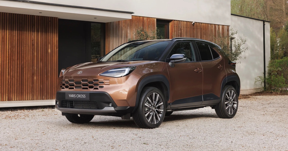 Toyota Yaris Cross 2026 ra mắt: Mặt tiền như Corolla Cross, thêm tính năng an toàn