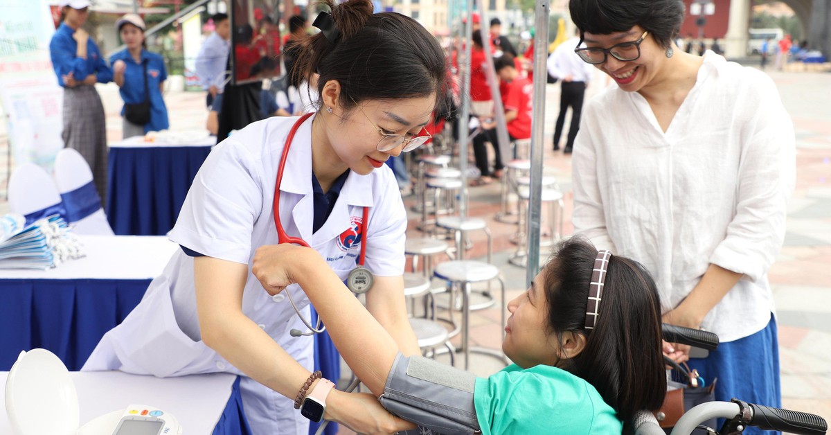 Tặng hơn 100 nghìn suất học bổng, khóa học đào tạo AI, công nghệ số cho người khuyết tật