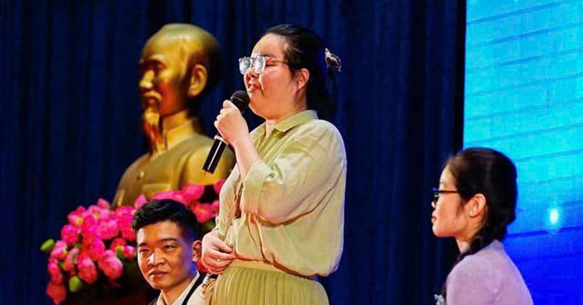 Nữ sinh viên ngành quan hệ quốc tế: Khiếm thị đời vẫn thú vị