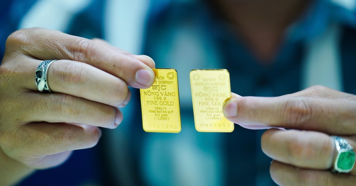 Giá vàng biến động theo tin tức cuộc chiến Mỹ - Iran