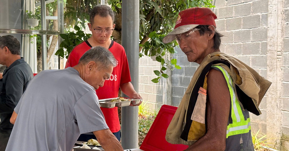 Quán cơm Yêu thương của 'đại gia' thủy sản miền Tây
