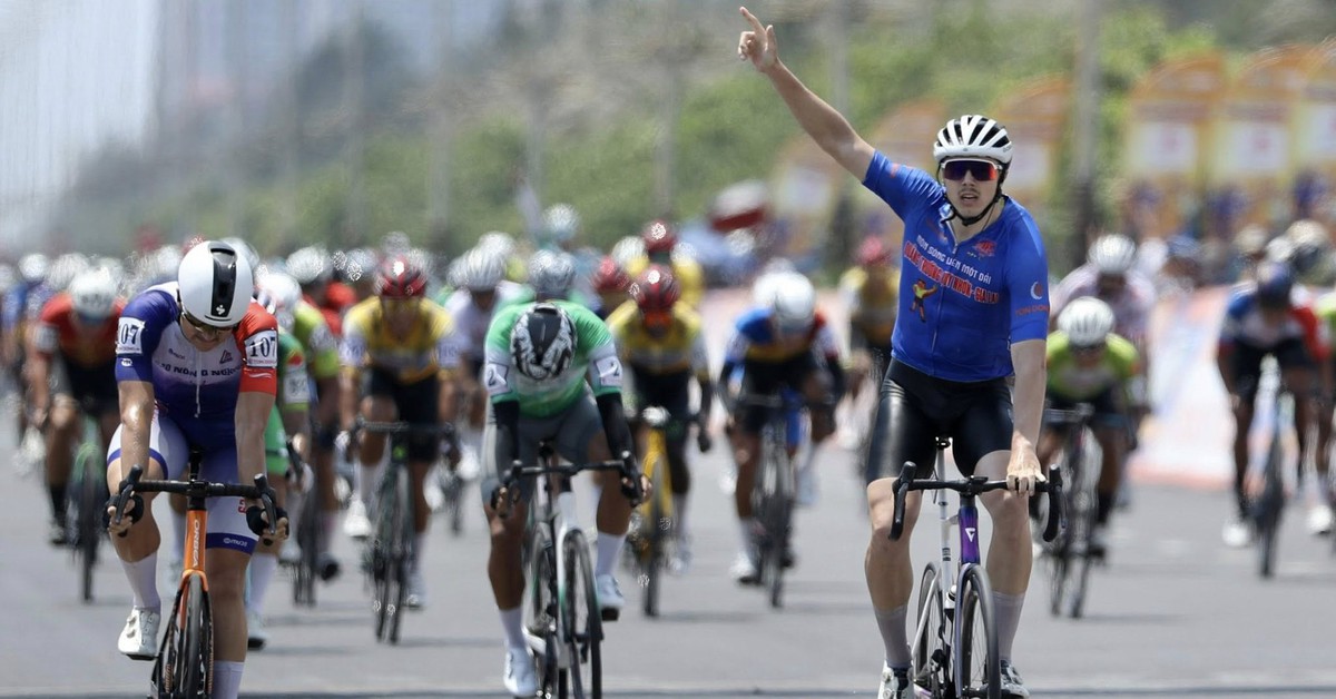 Chặng đua hấp dẫn giúp Marchuk Dzianis củng cố áo xanh Cúp truyền hình TP.HCM