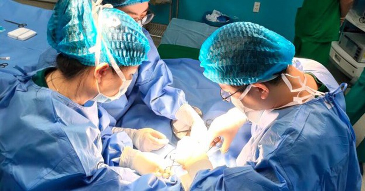 Chủ quan với thoát vị bẹn, nam thanh niên 27 tuổi phải cắt 2,5m ruột non