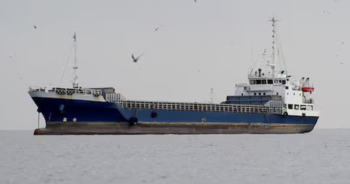 Eo biển Hormuz mở cửa trở lại, hãng tàu vẫn lo ngại rủi ro thủy lôi