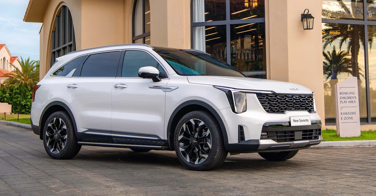 Tin tức giá xe: Loạt xe Kia giảm giá hàng chục triệu, có mẫu đọ cả xe hạng A