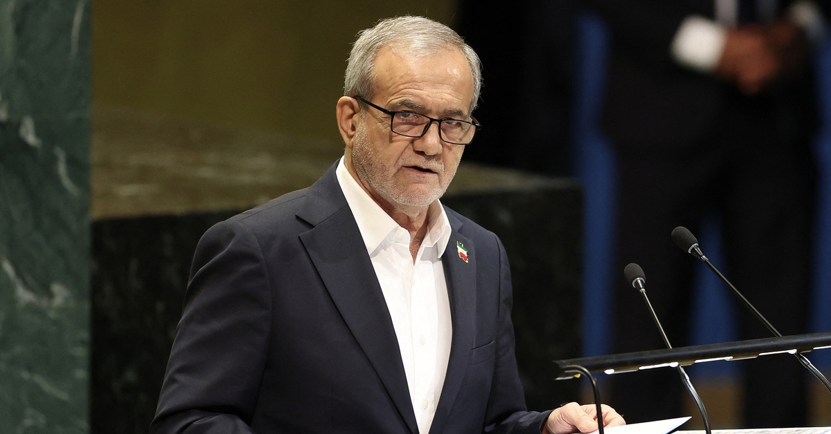 Tổng thống Iran: Mỹ không có lý lẽ gì để tước đi quyền hạt nhân của Tehran