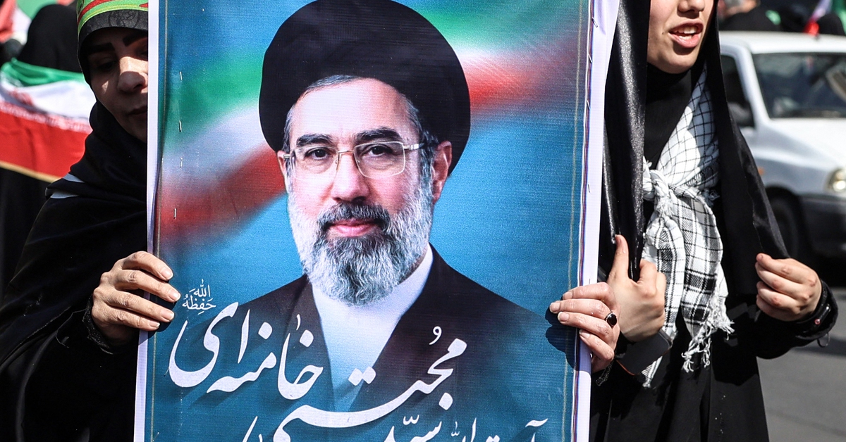 Lãnh tụ tối cao Iran tuyên bố 'nỗ lực gấp đôi' để phát triển quân đội