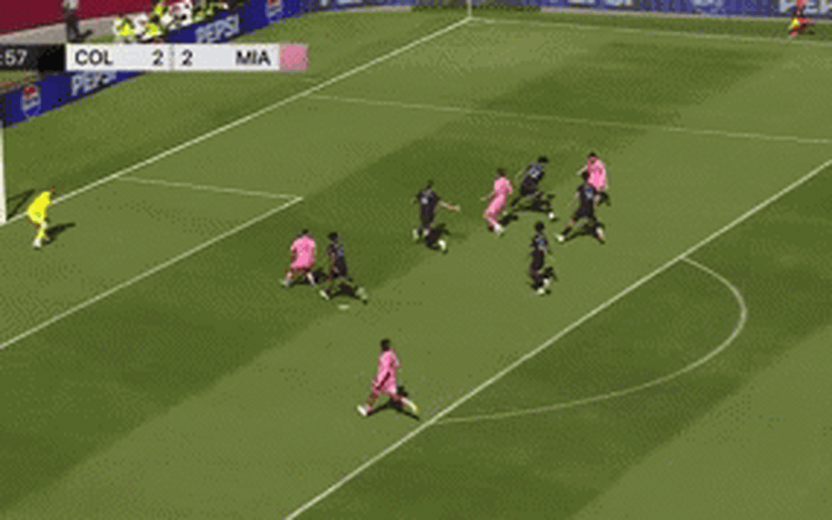 Messi lập cú đúp giúp Inter Miami chiến thắng trong trận ra mắt huấn luyện viên mới