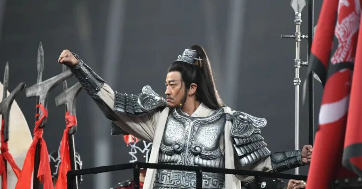 Đội bóng Trung Quốc thắng trận nhờ... mời Hạng Vũ xuất trận