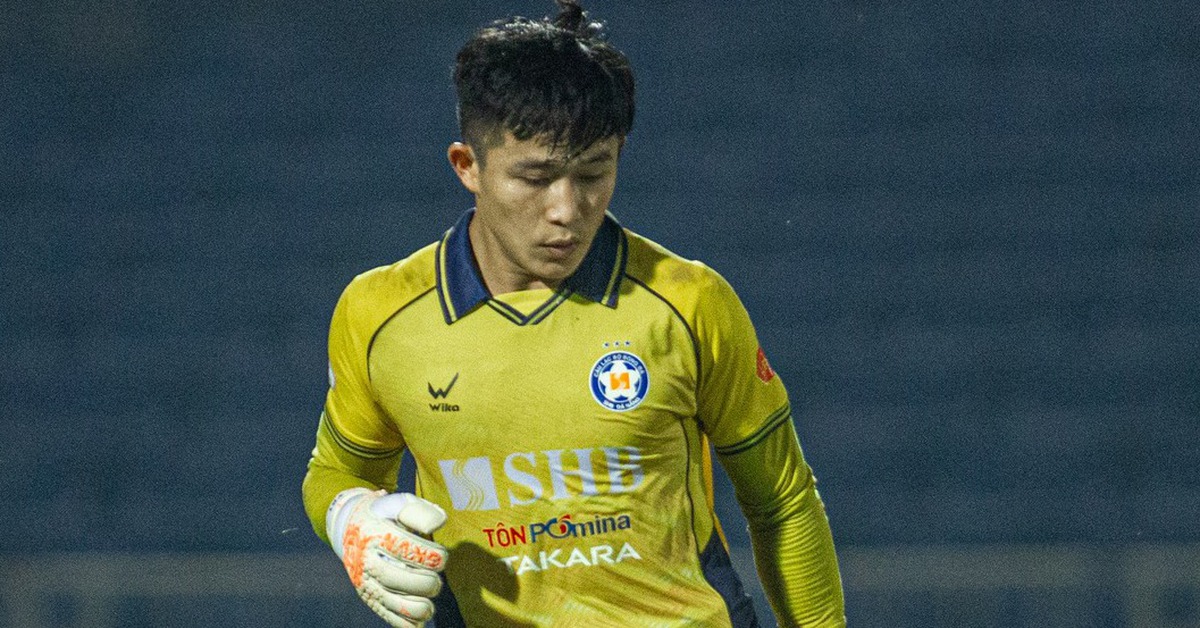 Thủ môn lãnh thẻ đỏ, CLB Đà Nẵng sắp bỏ cuộc chơi