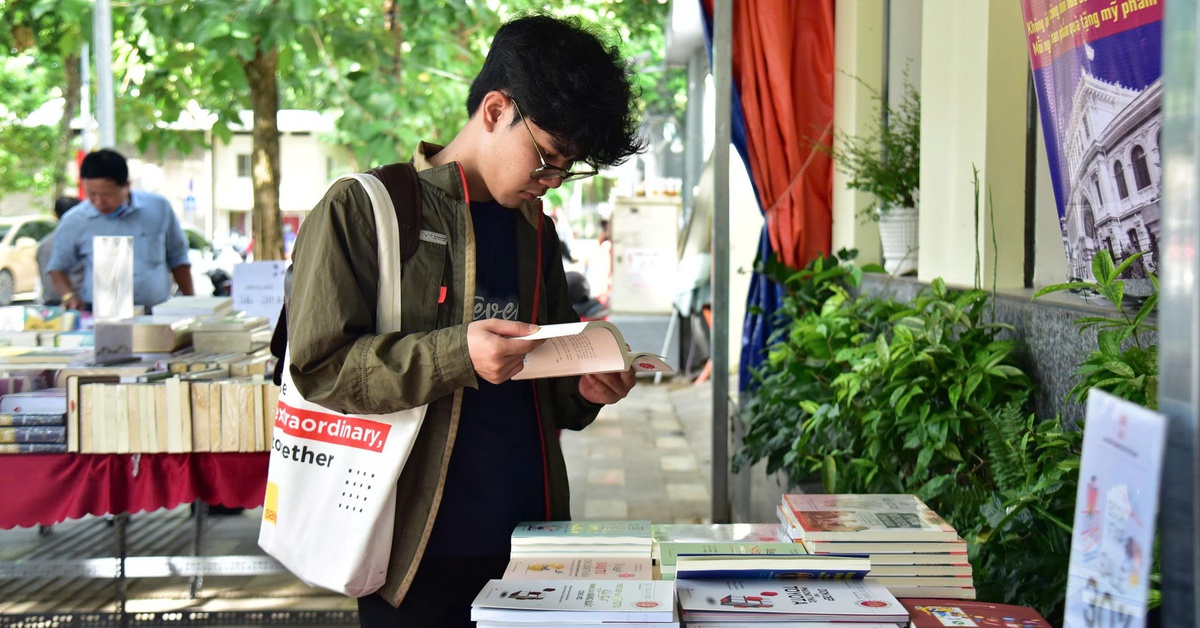 Đọc từ tò mò đến say mê, từ Đông y đến tiểu thuyết: Đừng đọc theo trend, hãy chọn cuốn bạn cần nhất