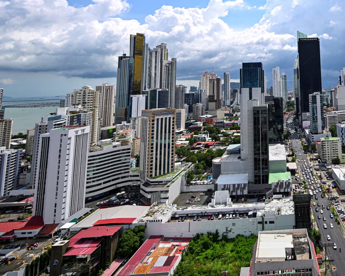 Giới siêu giàu bị nghi né thuế 3.550 tỉ USD, hơn 3% GDP toàn cầu