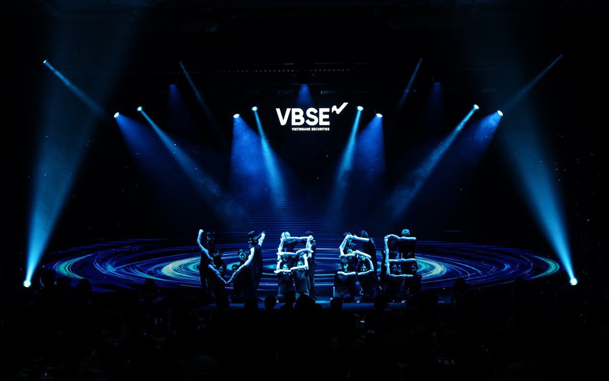 Vào Top 10 mã giảm mạnh, Chứng khoán CTS chọn bước đi an toàn hay thiếu tham vọng?