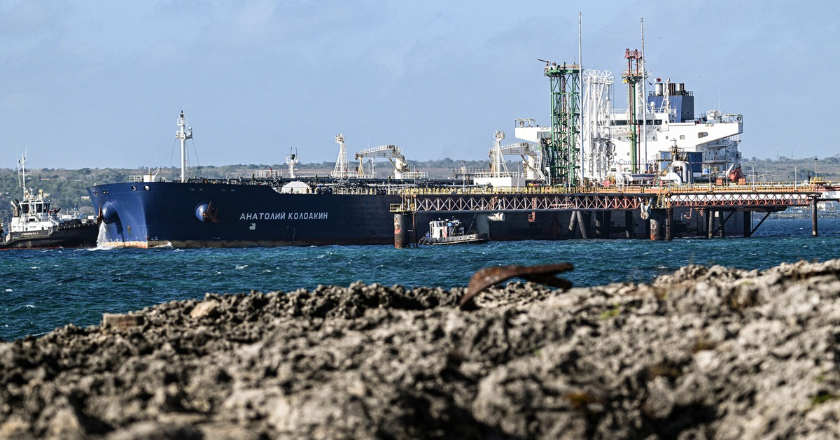 Matxcơva khẳng định không bỏ mặc Cuba, chuẩn bị gửi tàu dầu thứ hai