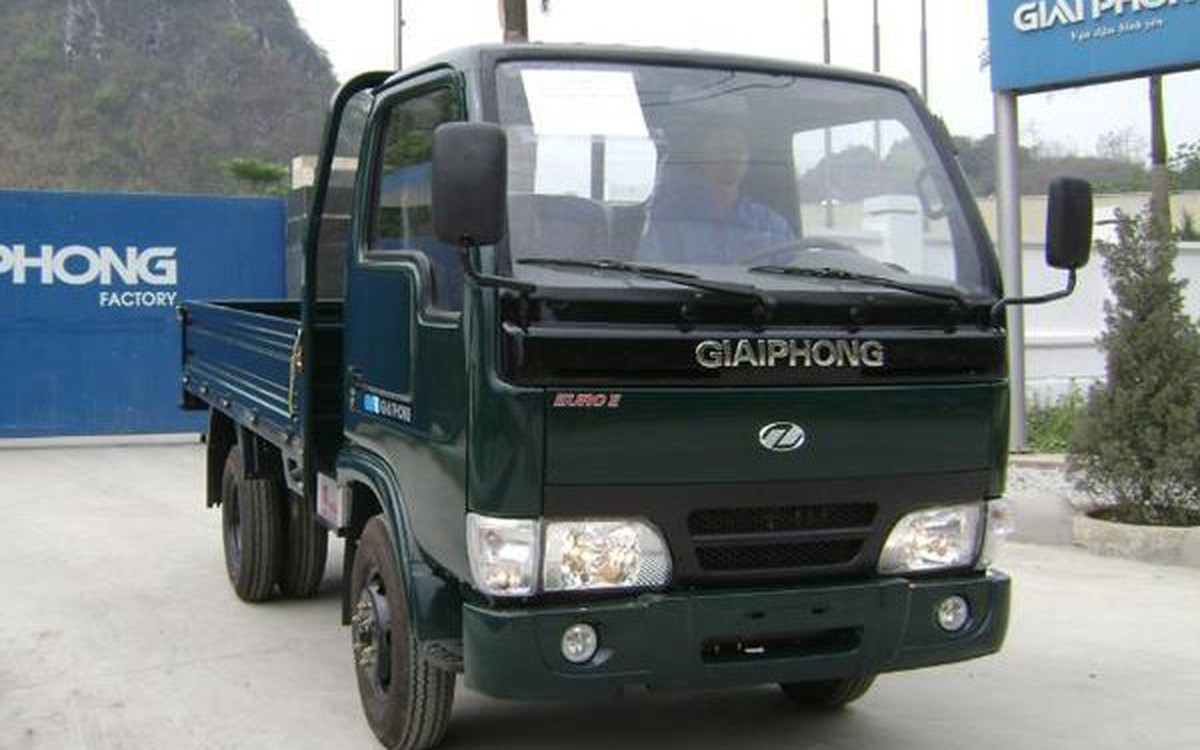 Một công ty sản xuất ô tô thiếu vốn kinh doanh, phải vay cá nhân lãi suất tới 18%/năm