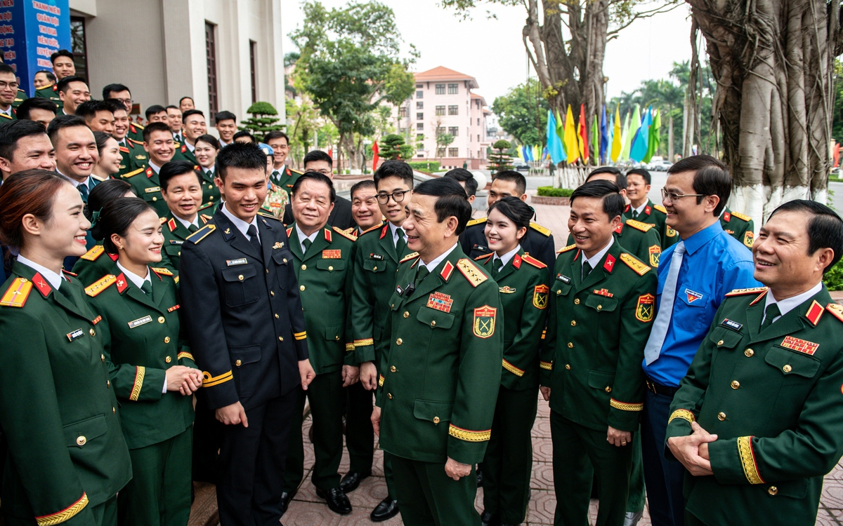 Bộ Quốc phòng tuyên dương 90 Gương mặt trẻ toàn quân năm 2025