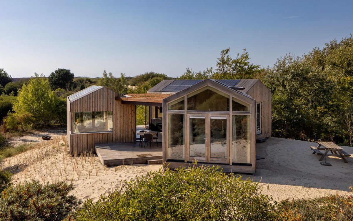 Ngôi nhà 'di chuyển cùng những cồn cát'