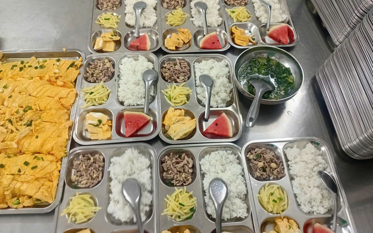 Hiệu trưởng chịu trách nhiệm nếu để xảy ra mất an toàn suất ăn trường học