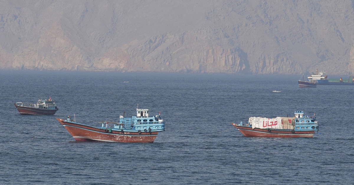 Đặc phái viên Iran: Tehran đảm bảo lưu thông qua eo biển Hormuz theo cơ chế mới