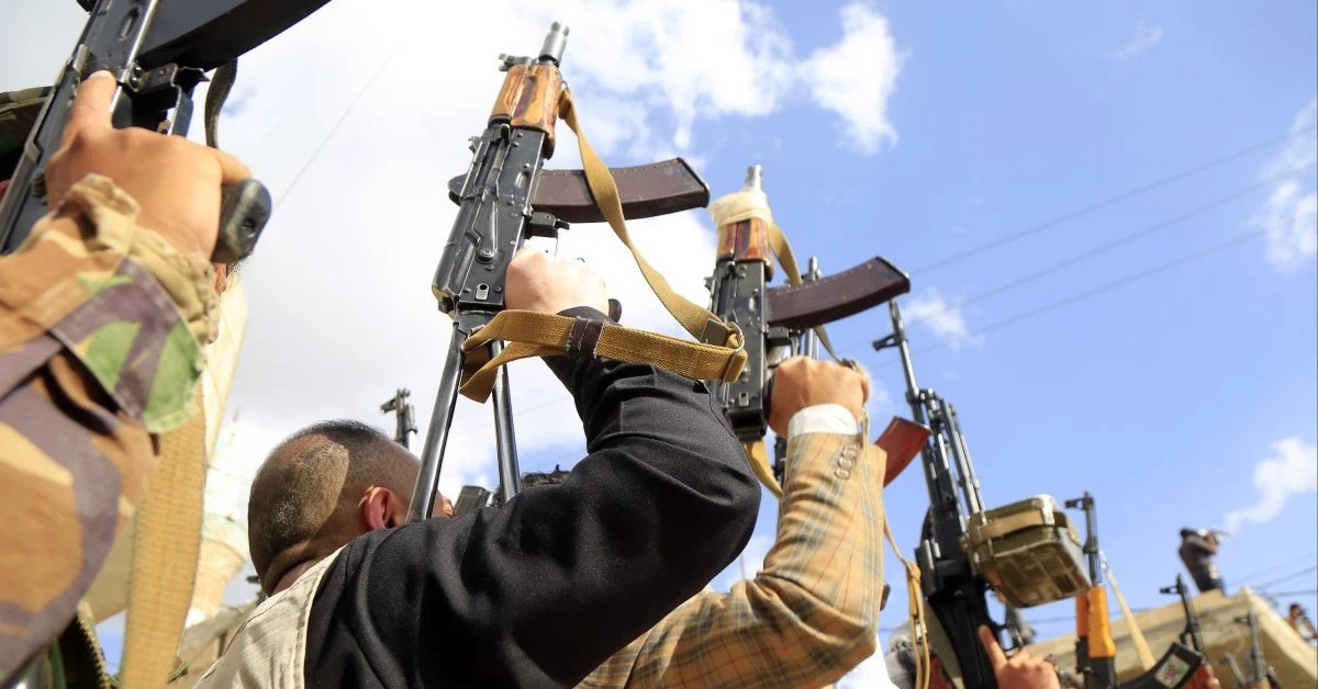 Đàm phán Mỹ - Iran lung lay, Houthi dọa phong tỏa tuyến xuất khẩu dầu còn lại của Saudi Arabia