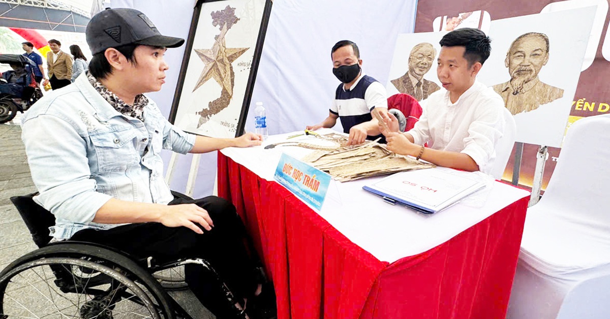 Với sinh viên khuyết tật ở trường đại học, giáo dục theo kiểu cảm thông là không đủ