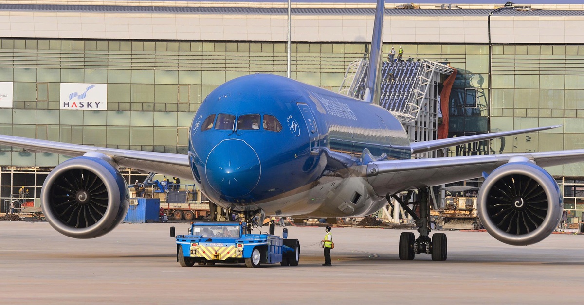 Đề xuất chuyển 90% chuyến bay quốc tế từ Tân Sơn Nhất sẽ về Long Thành