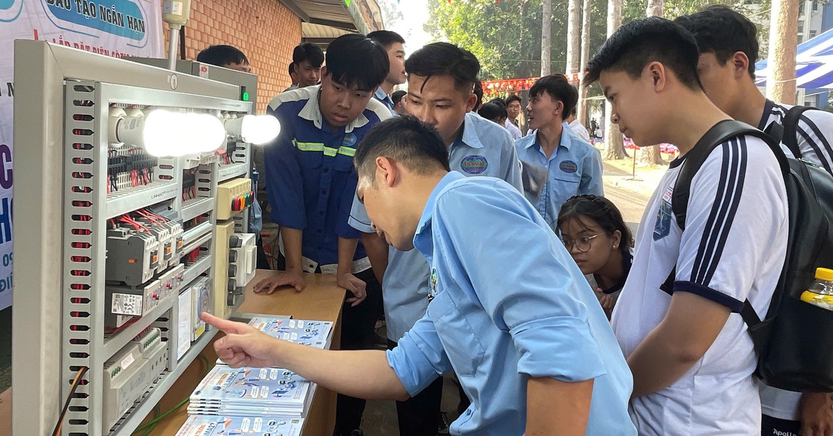 Rộng cửa với cao đẳng, trường nghề