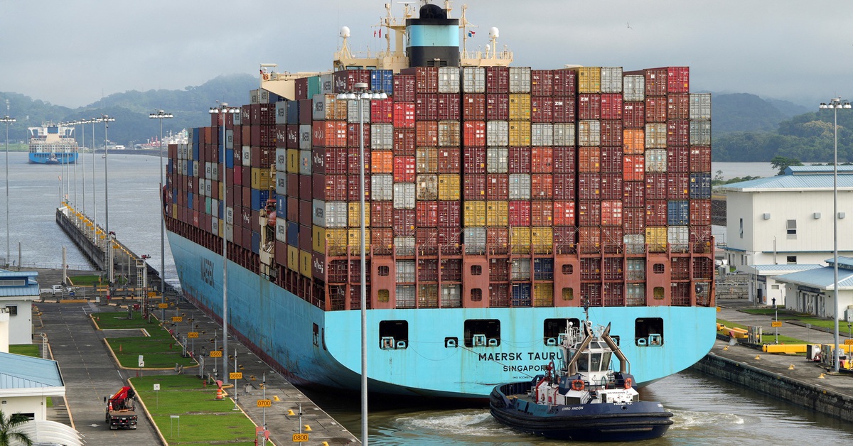 Phí qua kênh đào Panama tăng vọt, phải đấu giá hàng triệu USD mua suất ưu tiên
