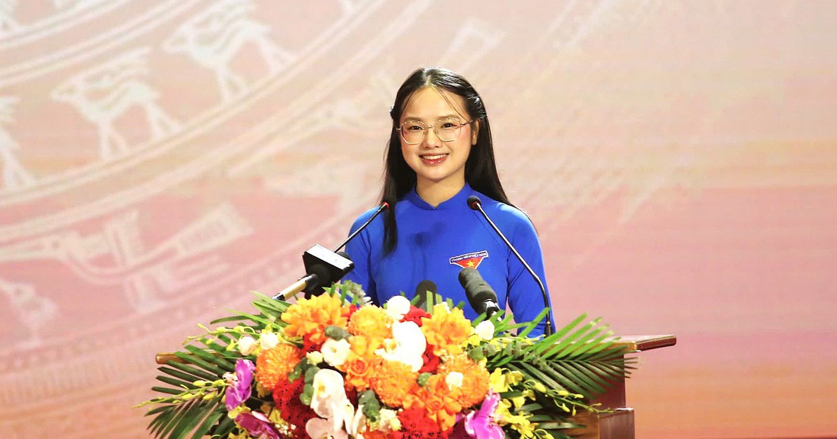 Nữ sinh phát biểu tại lễ kỷ niệm 120 năm Ngày sinh Tổng Bí thư Hà Huy Tập gây ấn tượng