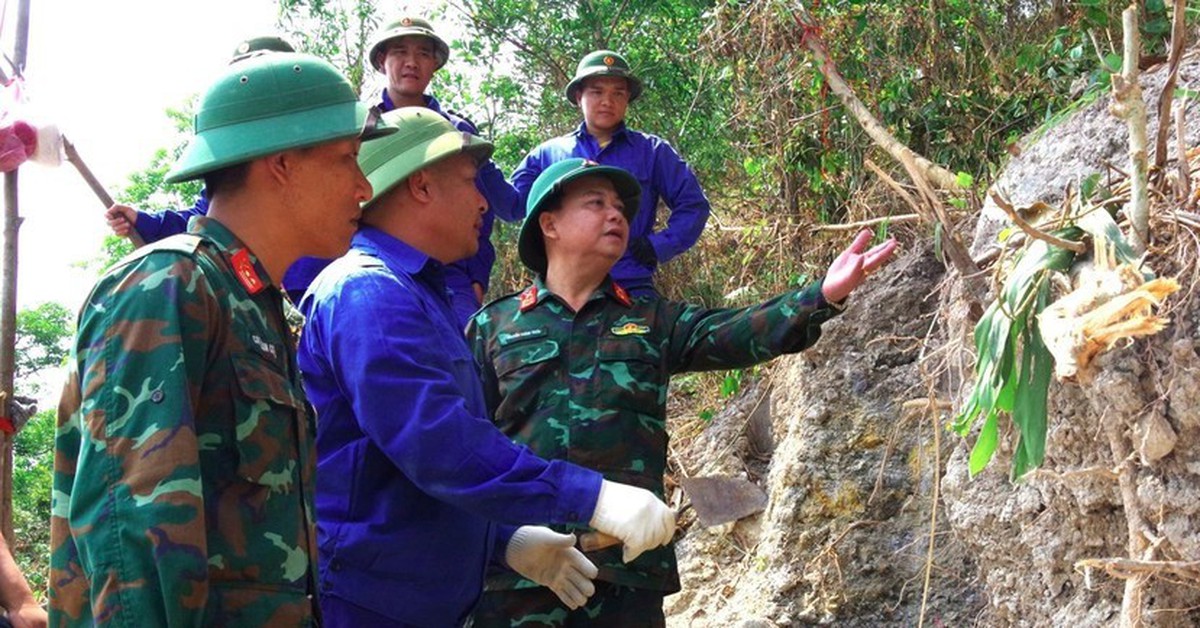 Tìm thấy 3 hài cốt liệt sĩ cùng chiếc bình tông khắc chữ 'Huynh' tại cao điểm 278 Quảng Trị