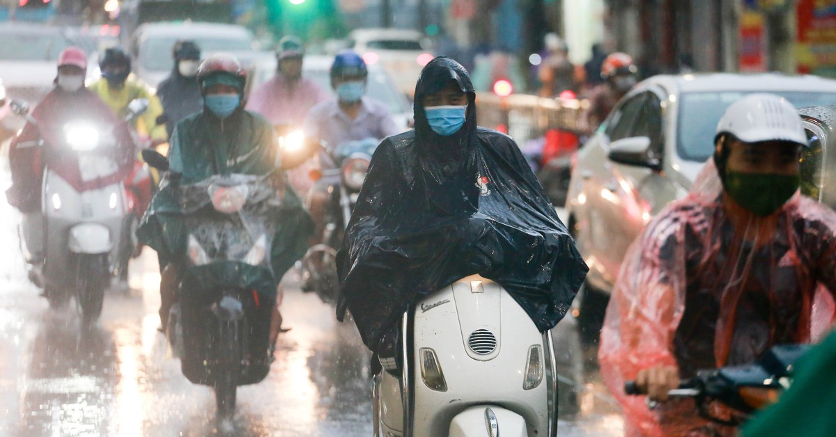 Thời tiết hôm nay 22-4: Tối nay Bắc Bộ mưa to, Nam Bộ nắng nóng