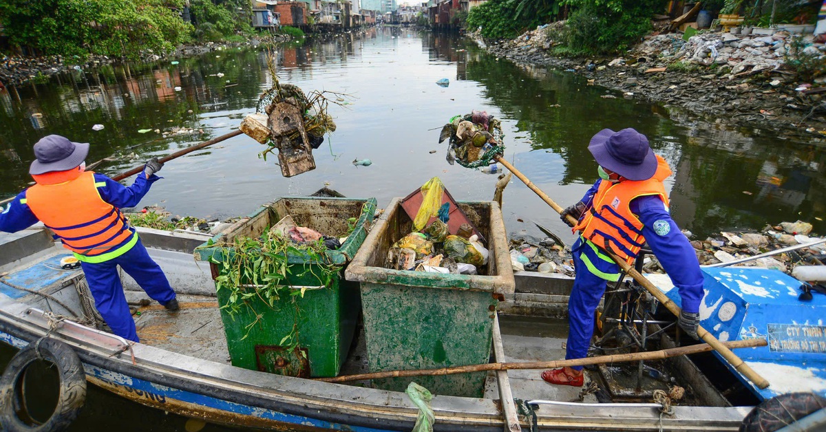 Đừng để cảnh chỉ đẹp khi nhìn từ flycam, bên dưới toàn rác