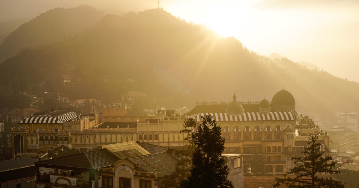 Nghỉ lễ, đến sống chậm ở Sa Pa - 'thị trấn nhỏ đẹp nhất thế giới'