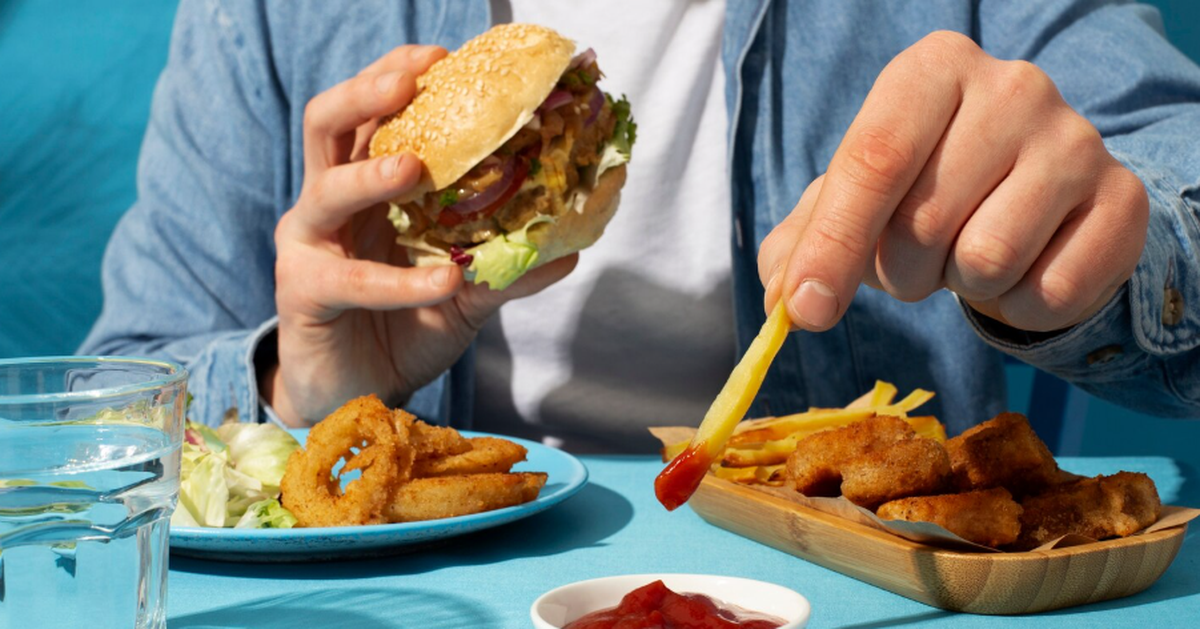 4 thói quen âm thầm đẩy nhanh lão hóa, nhiều người mắc mỗi ngày