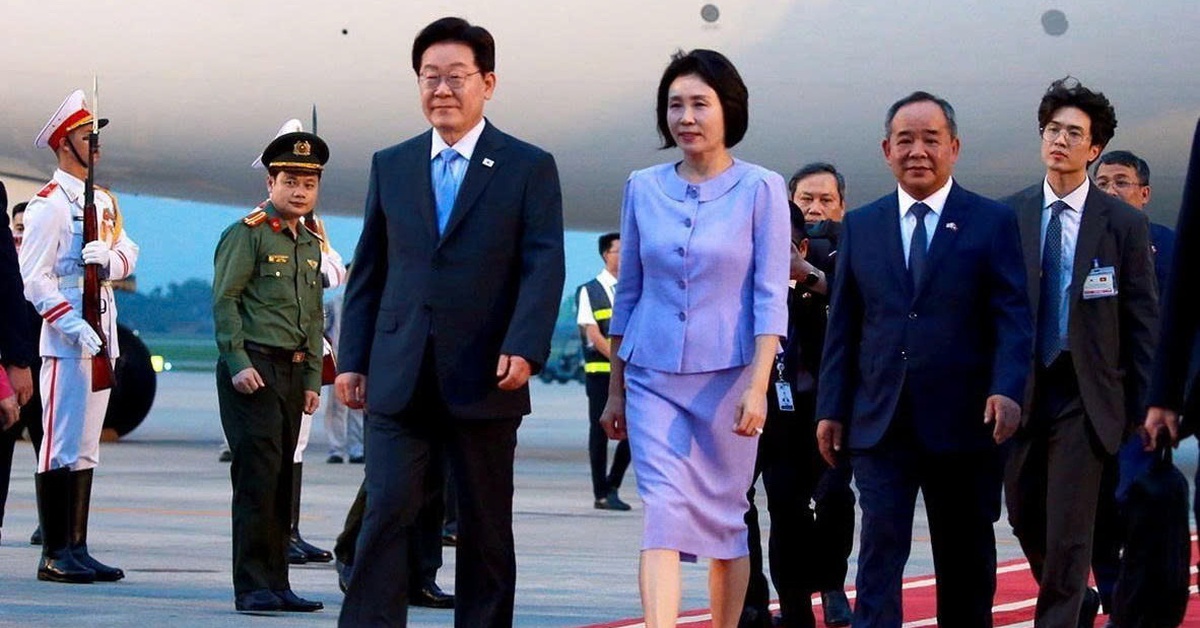 Tổng thống Hàn Quốc đến Hà Nội, bắt đầu thăm cấp Nhà nước Việt Nam