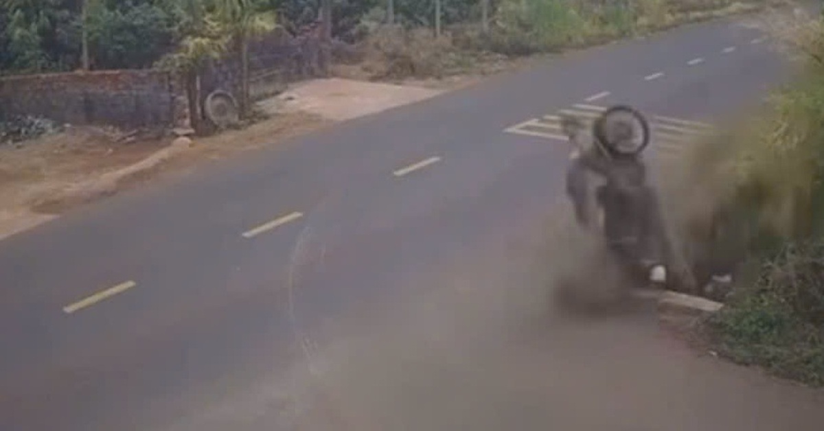 Đình chỉ thiếu tá CSGT để điều tra vụ tai nạn làm nam sinh lớp 12 tử vong