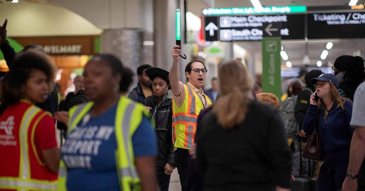 Mỹ sắp hết tiền trả lương cho 50.000 nhân viên an ninh sân bay