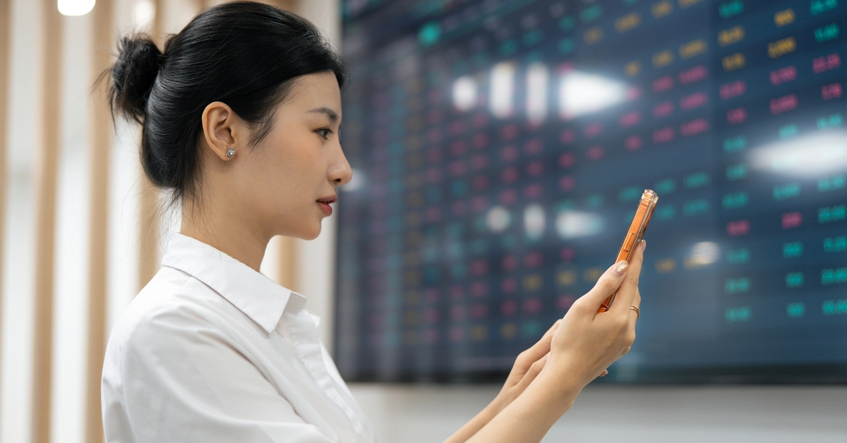 Cổ phiếu VIC tím trần ngày Vingroup họp cổ đông, VN-Index tăng hơn 23 điểm