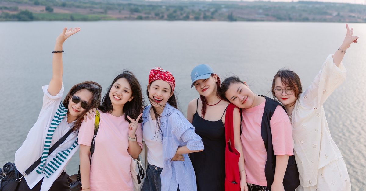 Đến Mũi Né đi xe địa hình trên cát, lướt ván buồm, ván diều lượn