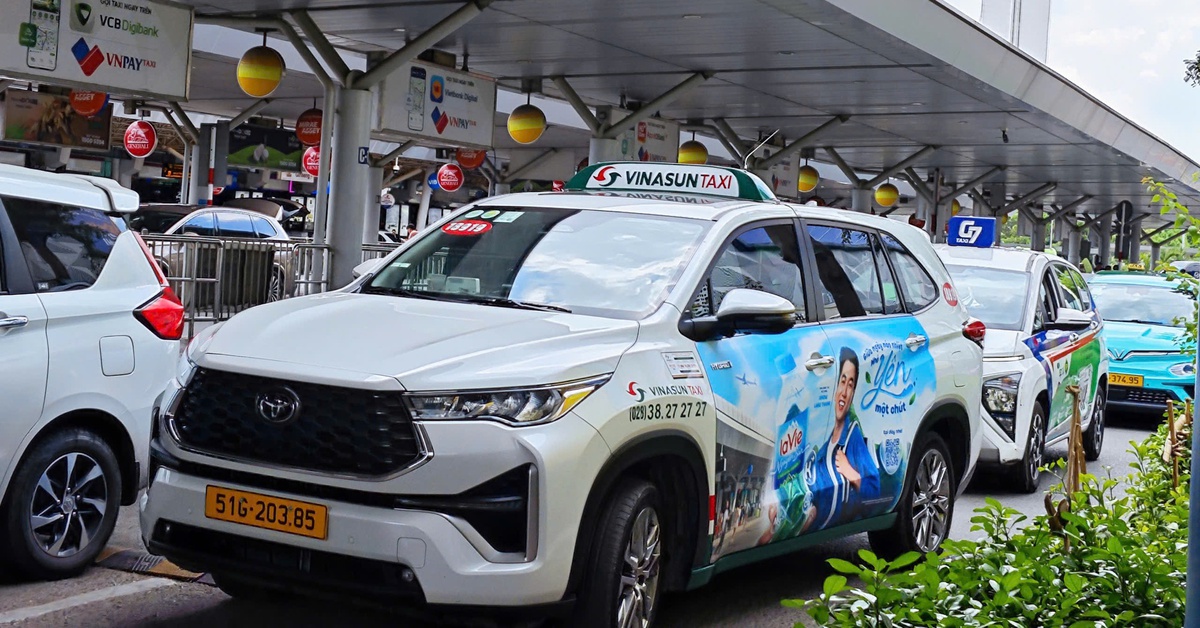 Vinasun đầu tư hàng trăm xe hybrid, giải thích định vị đón khách chưa tối ưu