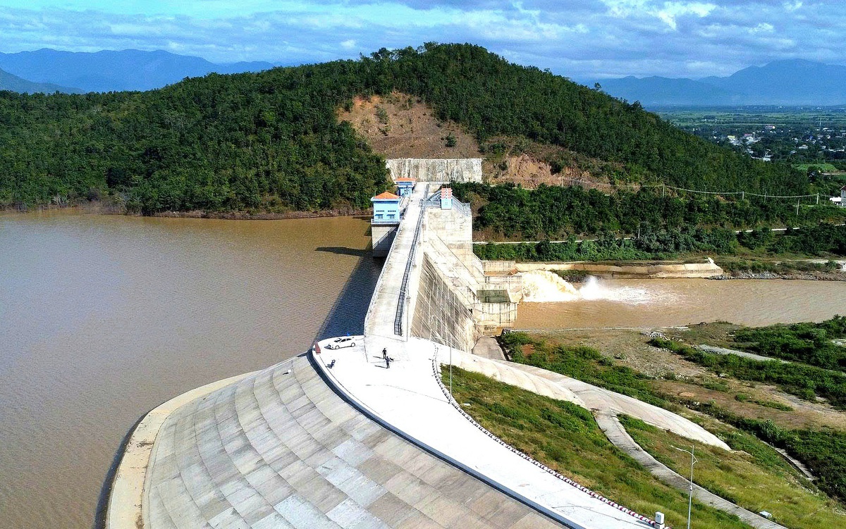 Vẫn chưa có kết luận nguyên nhân rò thấm nước đập hồ Sông Than