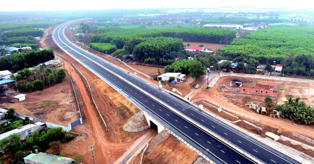 Cao tốc Biên Hòa - Vũng Tàu khai thác tạm trước 30-4: Chỉ cho ô tô con dưới 9 chỗ đi vào